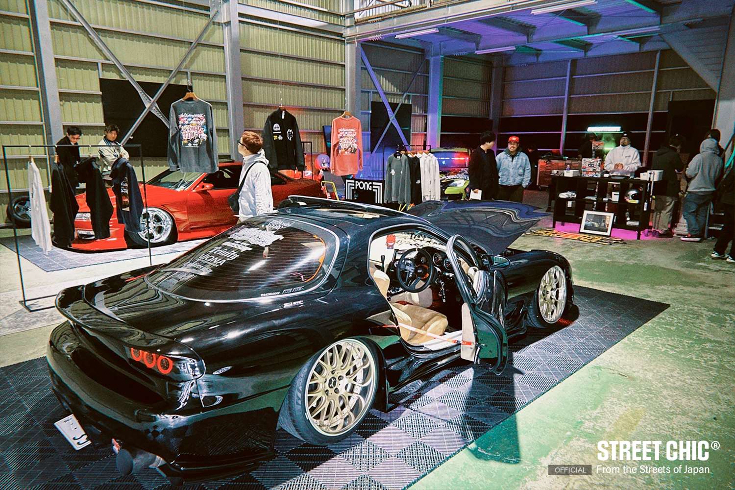 kawaii fitmentとは?カスタムカーとアパレルブランドを持つチーム。